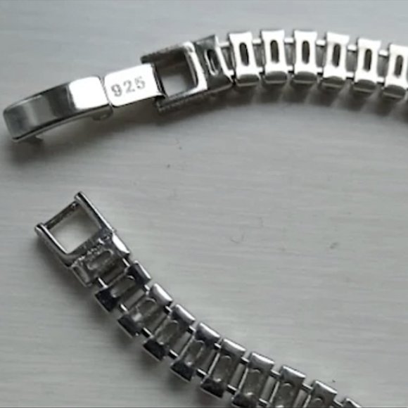 STERLING SILVER ZIRCON BRACELET - Picture 14 of 14